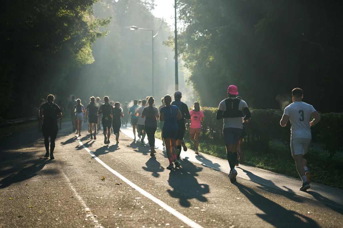 Courir face à la mer au coucher du soleil : le Cap d'Agde lance son premier Sunset Marathon