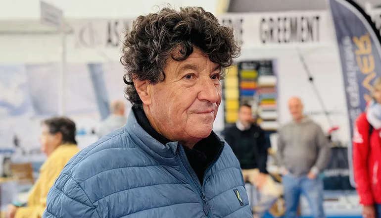 Le roi Jean à la barre du Salon nautique 2025 du Cap d’Agde